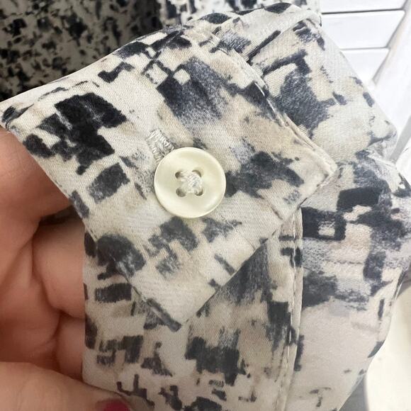 CABI STYLE 3094 Women's L Shatter Long Sleeve Blouse Popover Top Neutral Career - Picture 9 of 13